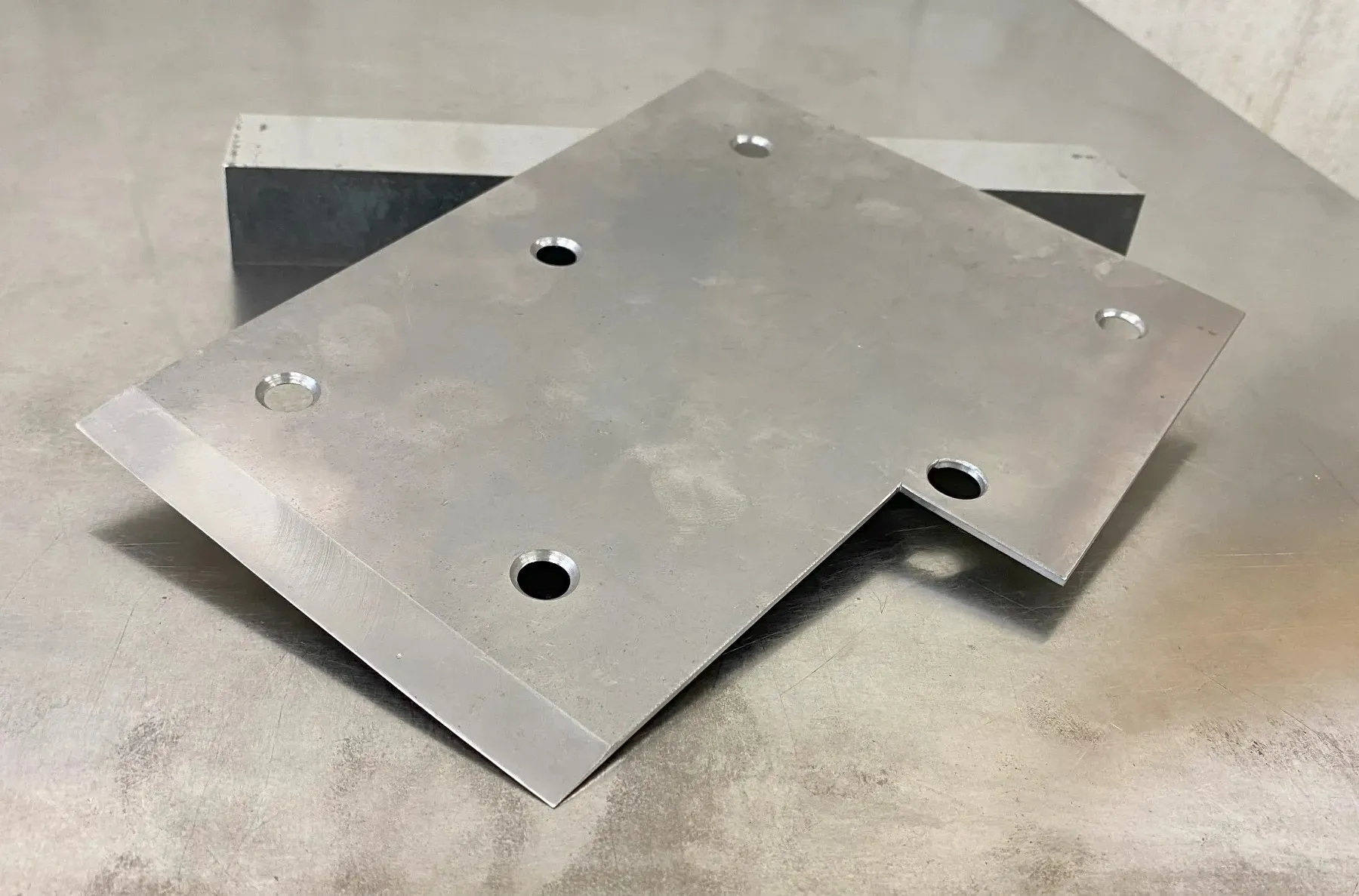 ガイドプレートt2x175x235