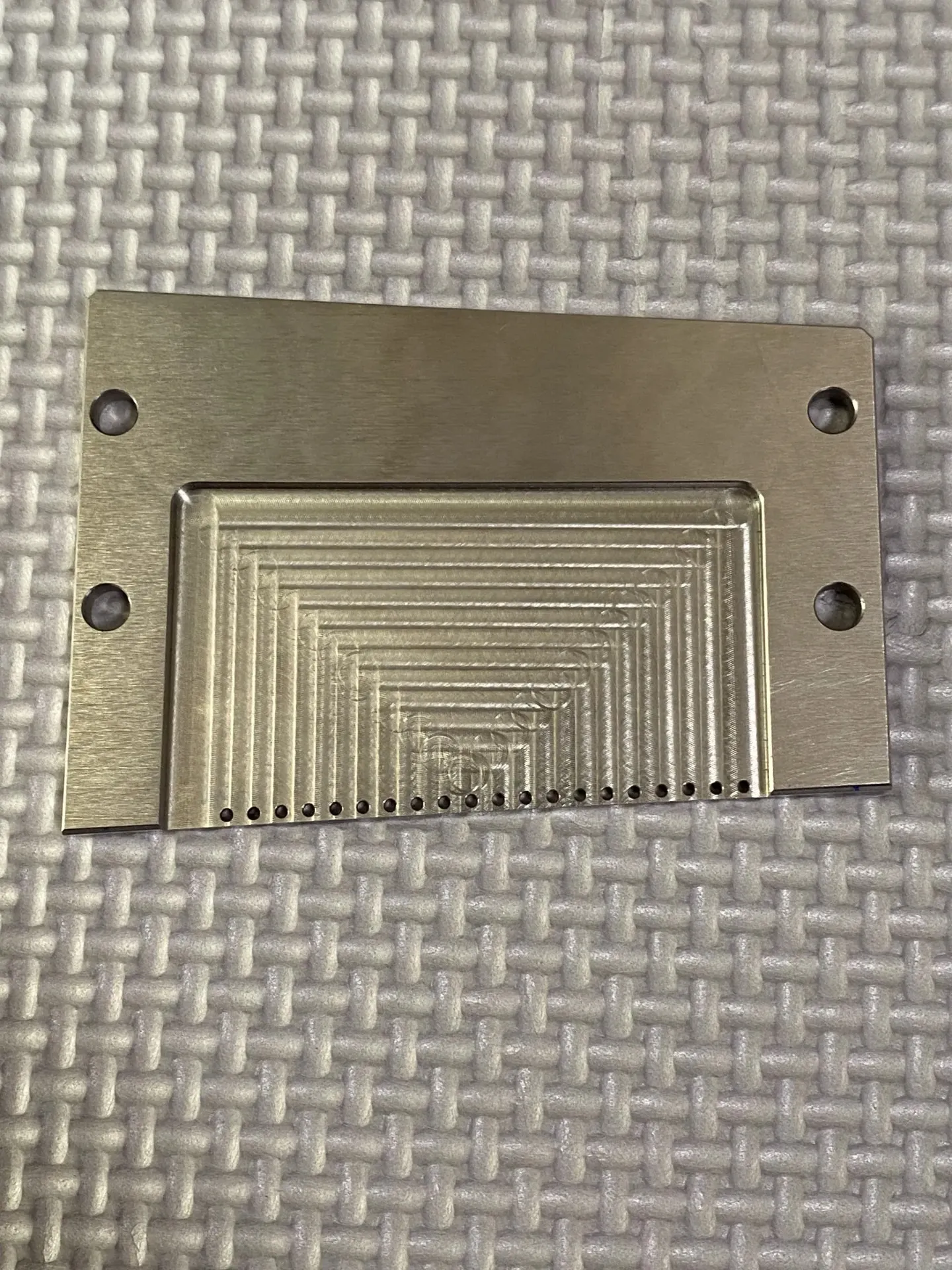 エアアシスト板微細孔加工φ1