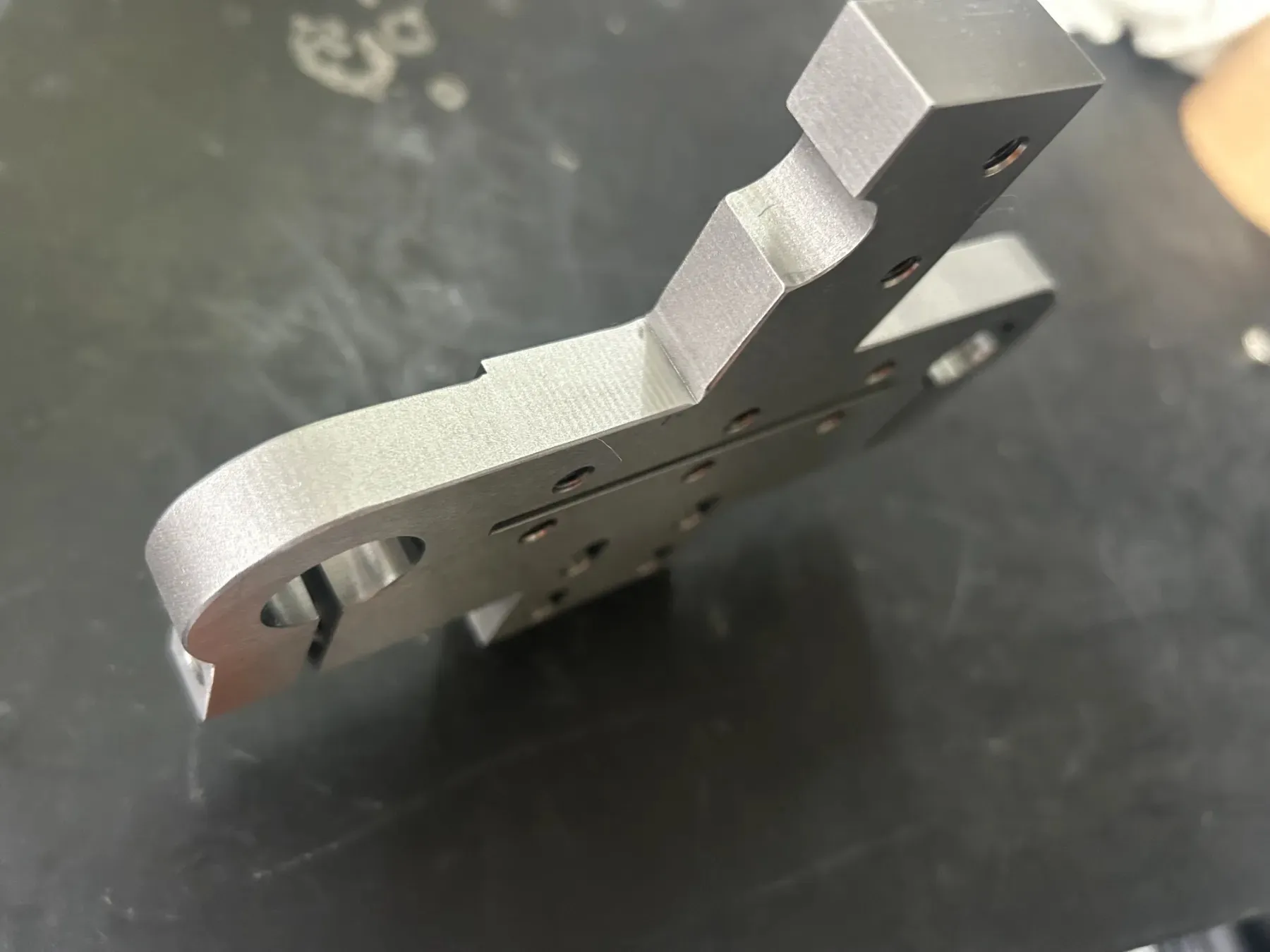 曲型ブラケット