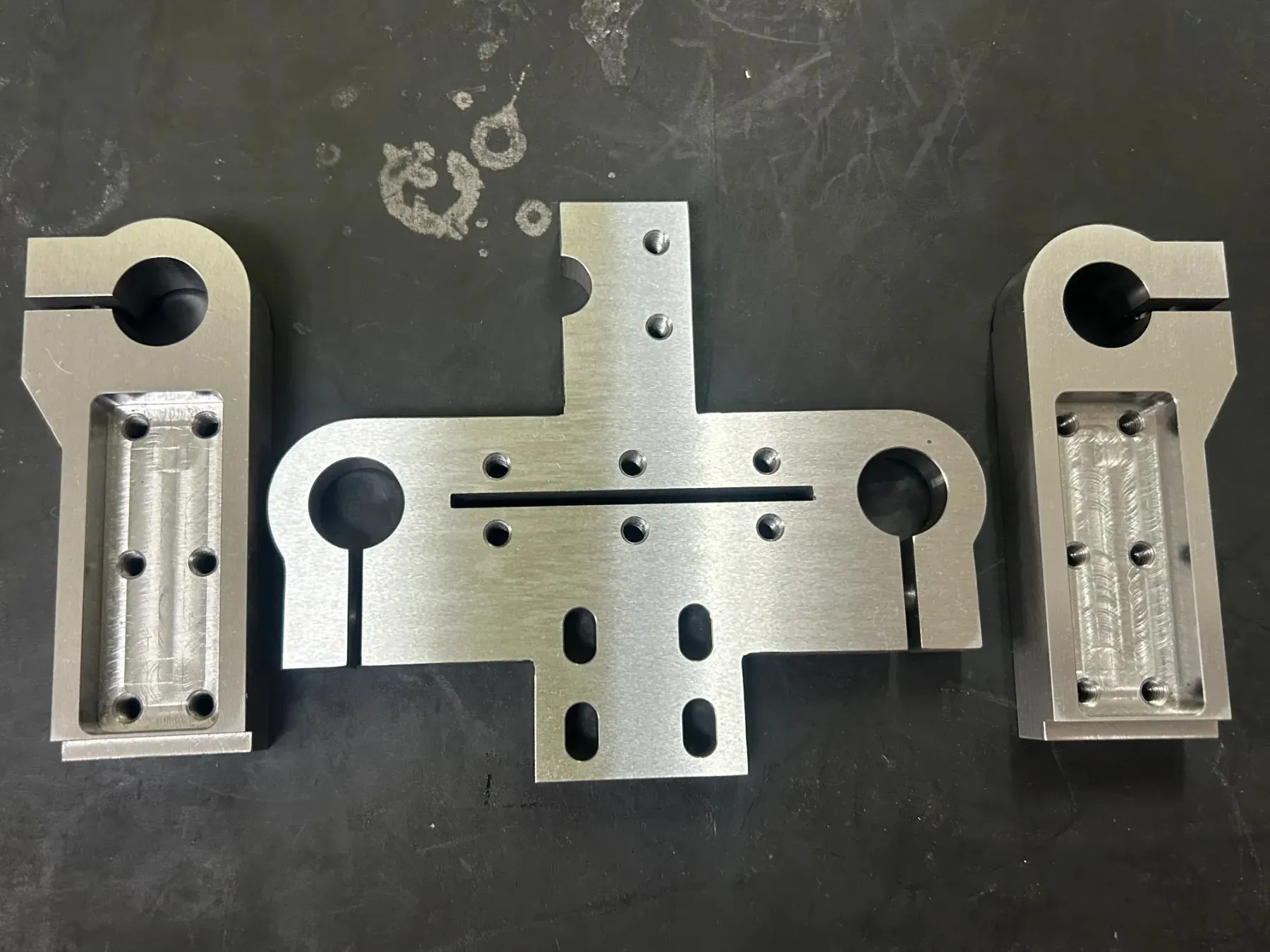 曲型ブラケット