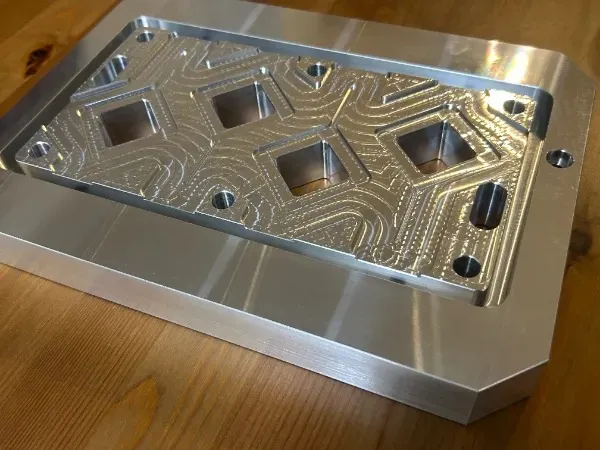 アルミ リテーナー